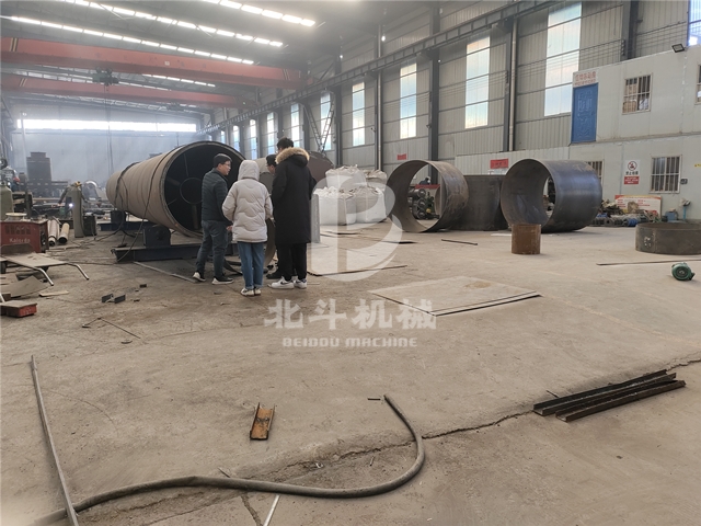 驚喜不斷！客戶實地考察鋰電池炭化設備